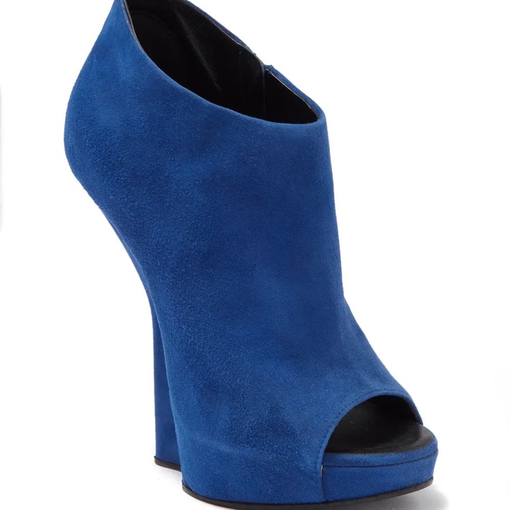 GIUSEPPE ZANOTTI Platform Peep Toe Suede Bootie Size 8 NWB